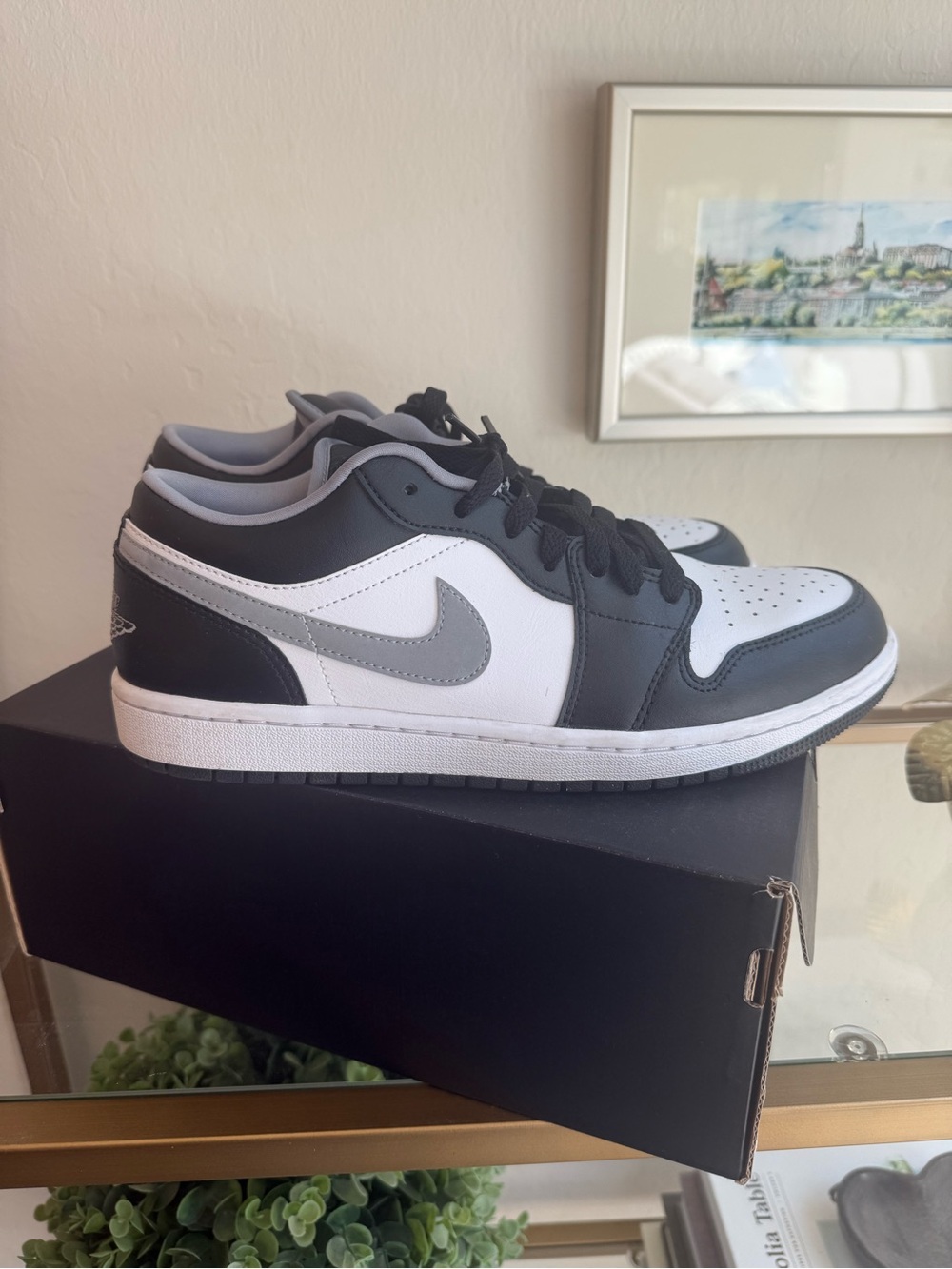 Nike Air Jordan 1 Low - Retro Sneaker in Black, White & Gray - Picture 10 of 13